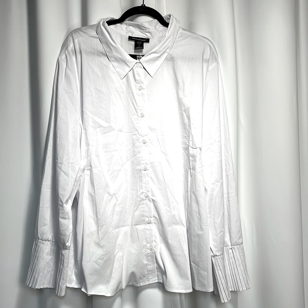 Ashley Stewart Woman’s White blouse with pleated cuffs size 34